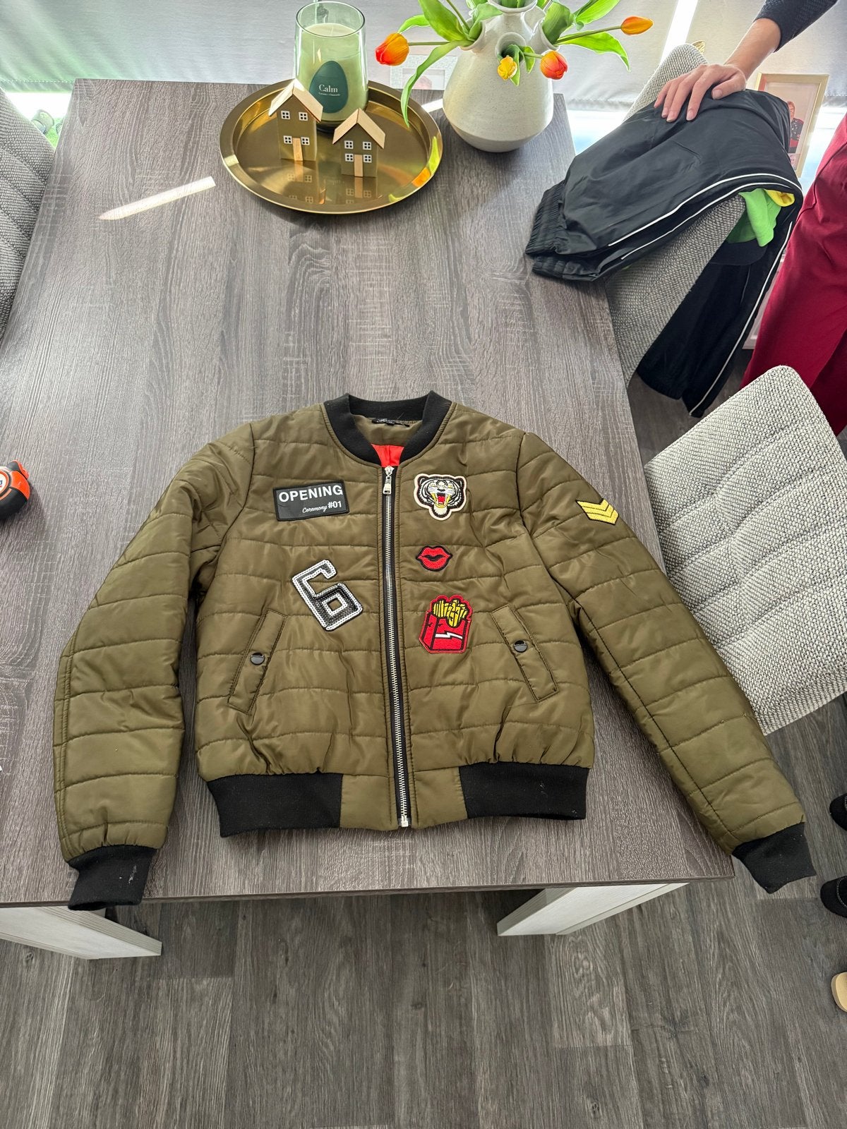 Stoere gewatteerde bomberjack met patches - Maat M, Kleding | Dames, Ophalen of Verzenden, Nieuw, Maat 38/40 (M), Groen