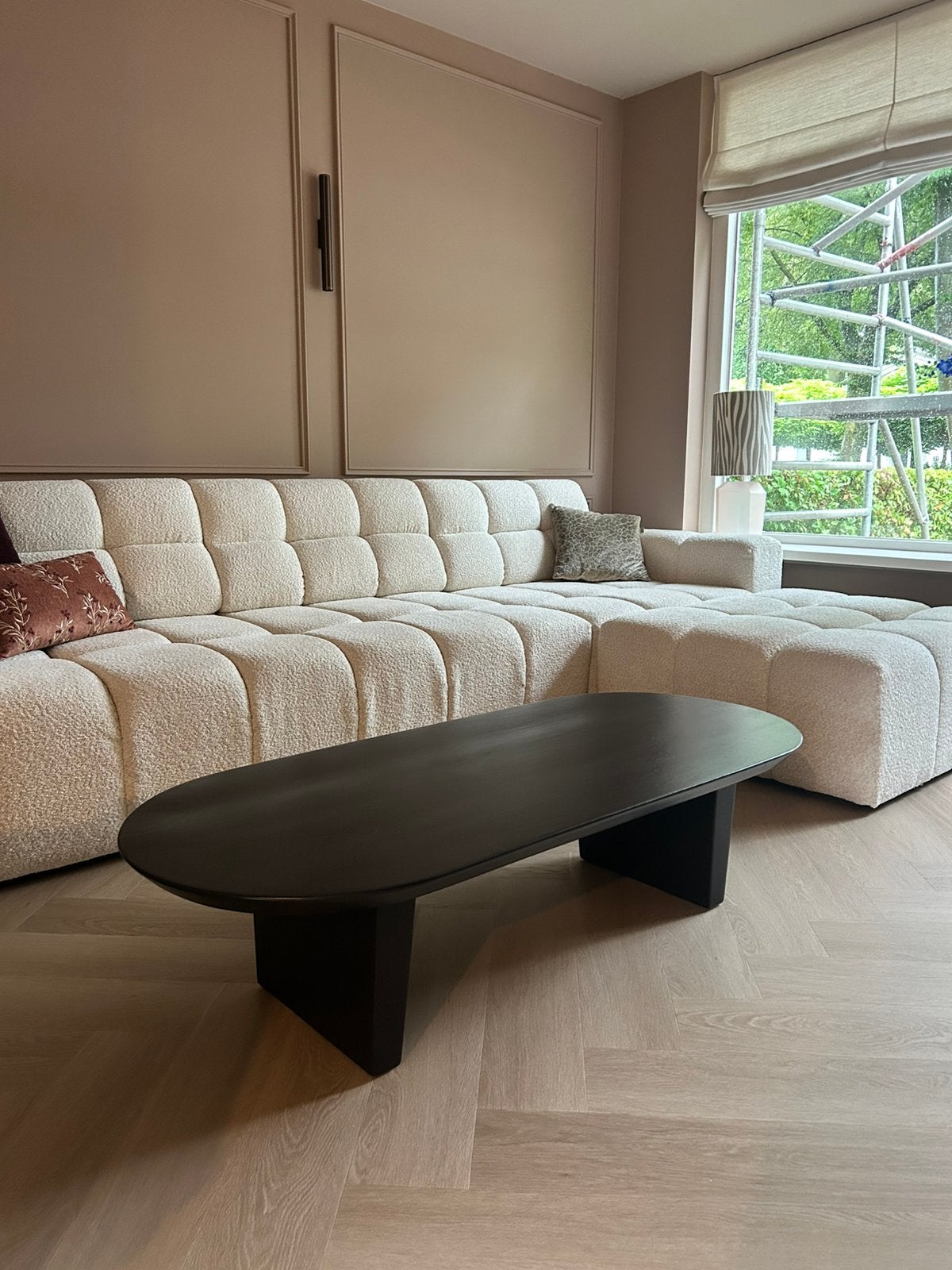 Raw Materials Bullnose salontafel, Huis en Inrichting, Ophalen, Gebruikt, 100 tot 150 cm, 50 tot 100 cm