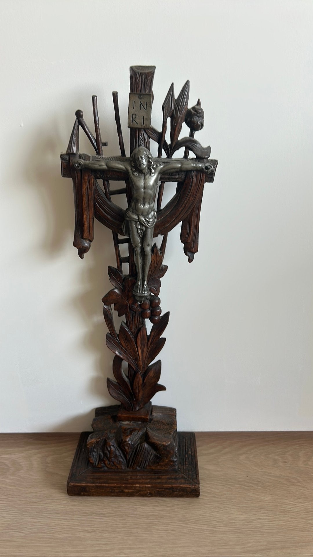 Houten kruis met tinnen corpus, Antiek en Kunst, Ophalen of Verzenden
