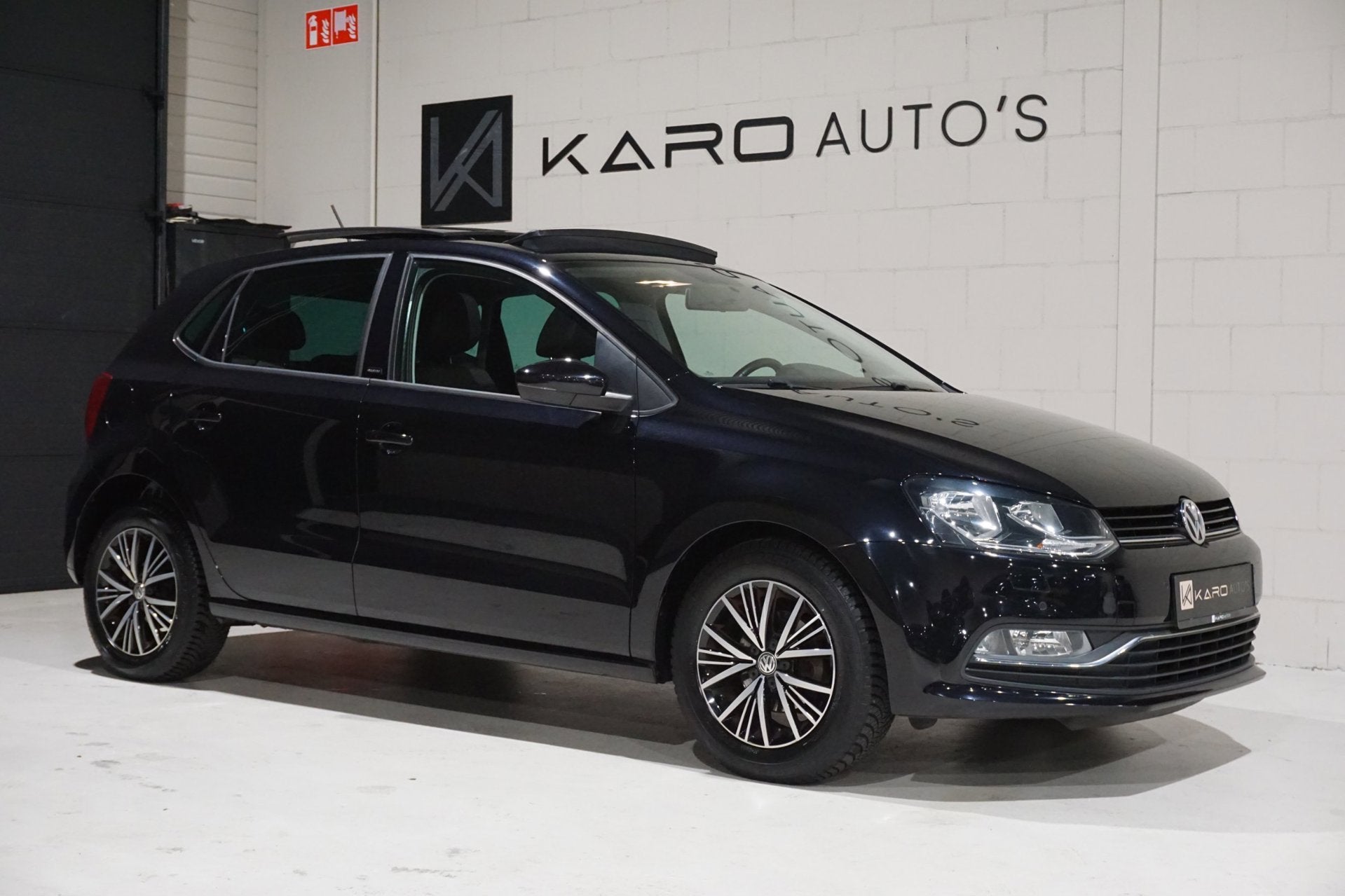 Volkswagen Polo 1.2 TSI Allstar Pano Cruise Airco Pdc 1e Eig, Auto's, Stof, Gebruikt, Zwart, 4 cilinders
