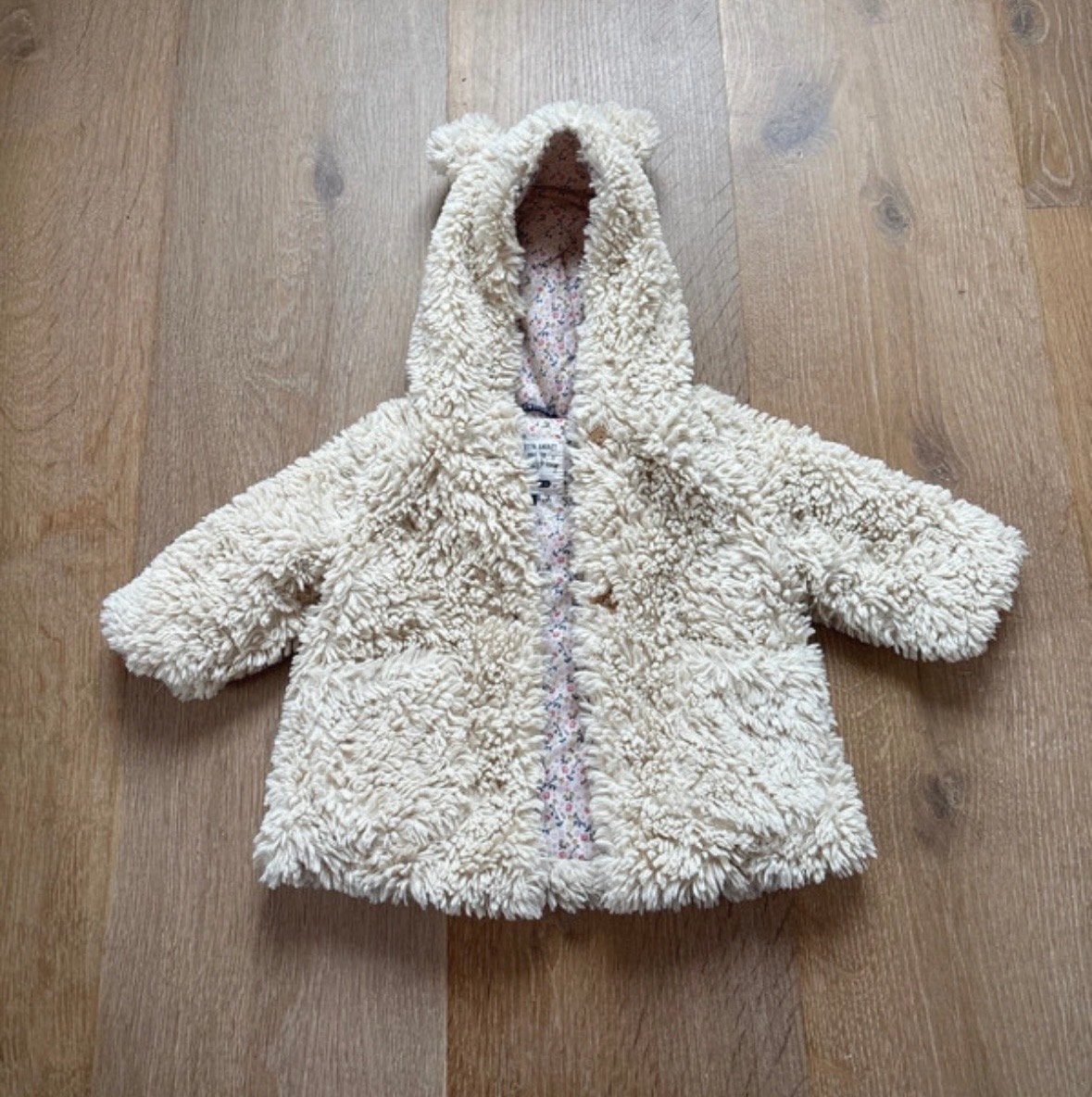 Schattig teddy jasje met oortjes voor baby's maat 68, Ophalen of Verzenden, Zo goed als nieuw, Jongen of Meisje