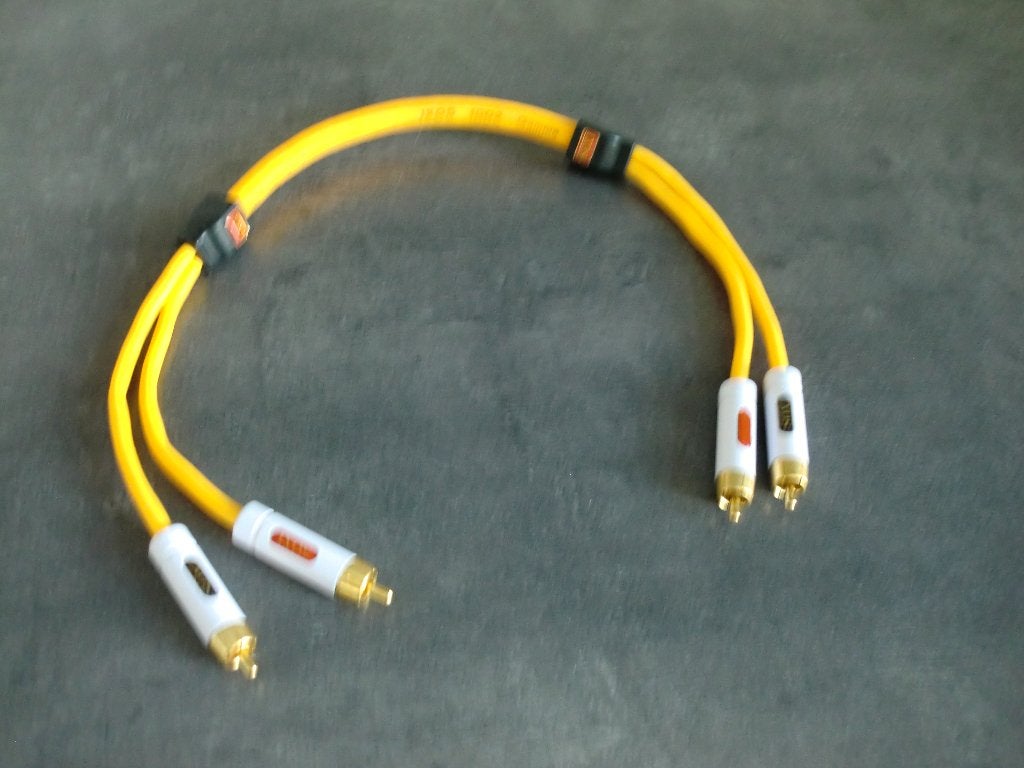 IXOS 1002 Gamma Encore SPOFC Teflon Coated RCA Cable 50 cm., Audio, Tv en Foto, Audiokabels en Televisiekabels, Zo goed als nieuw