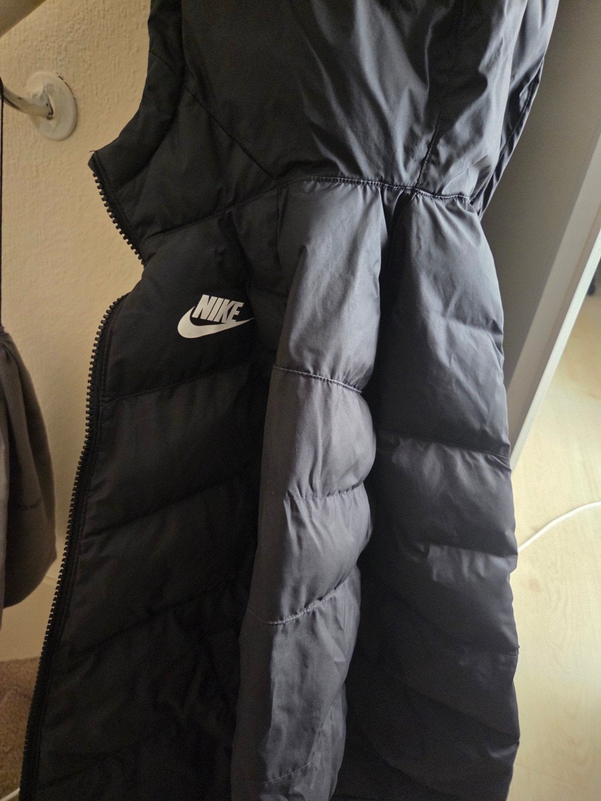 winterjas Nike, Ophalen of Verzenden, Zo goed als nieuw, Overige maten, Zwart
