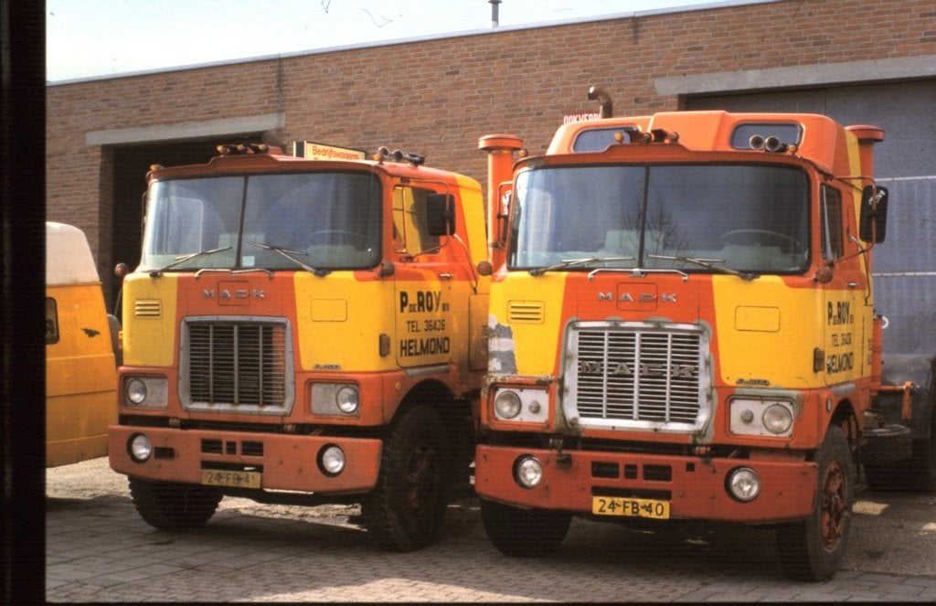 foto's trucks 24 stuks op dvd, Ophalen of Verzenden, Zo goed als nieuw, Algemeen