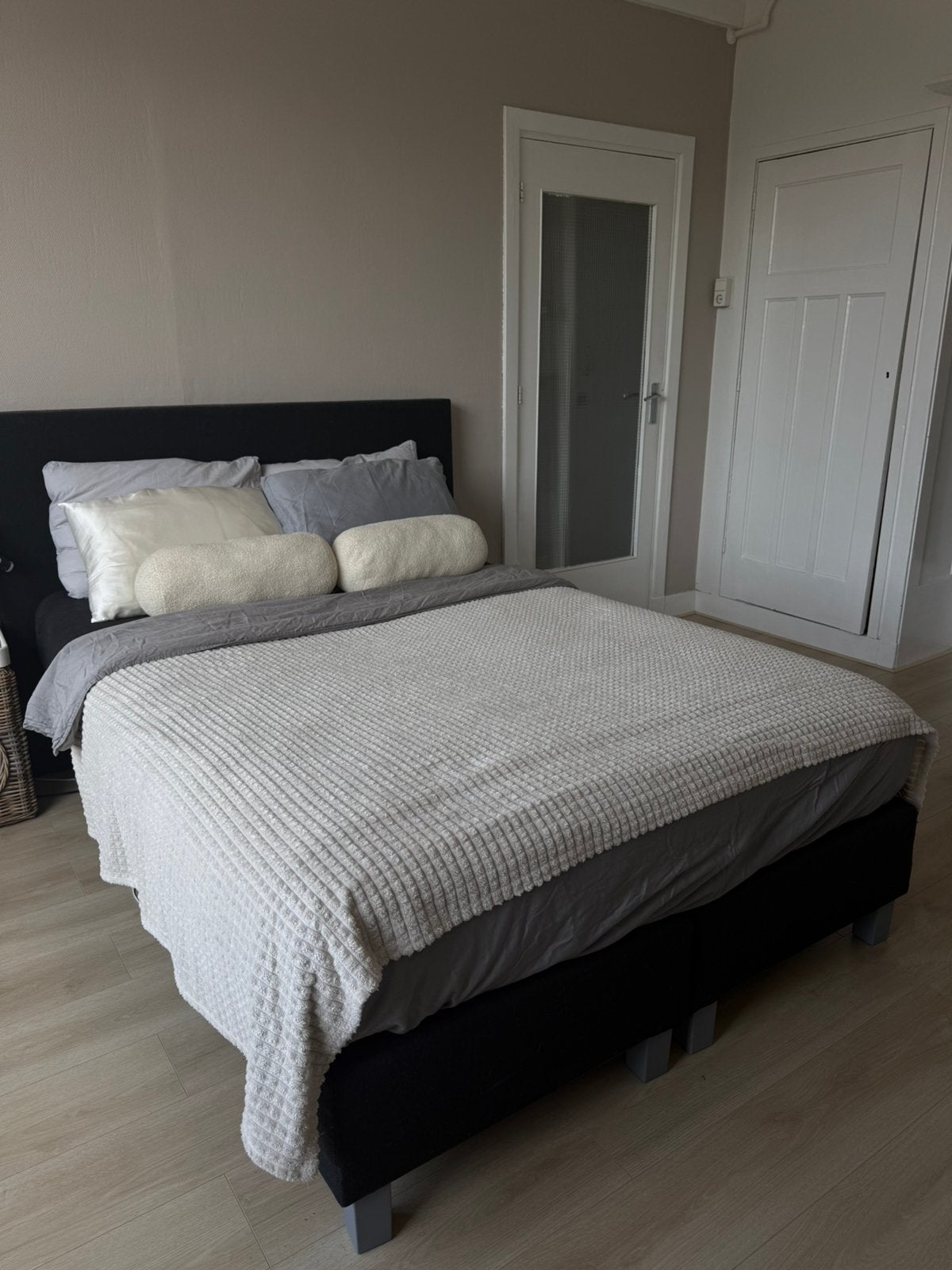 Boxspring 140x200, Ophalen, Gebruikt, Zwart, Tweepersoons