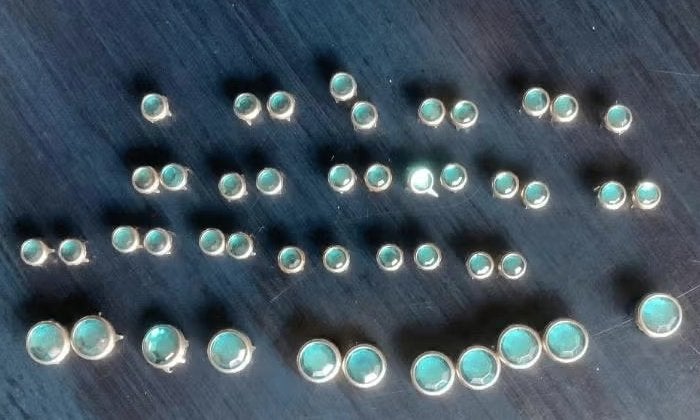 Blauwe en zwarte studs, applicaties, steentjes, Hobby en Vrije tijd, Ophalen of Verzenden, Nieuw, Overige applicaties