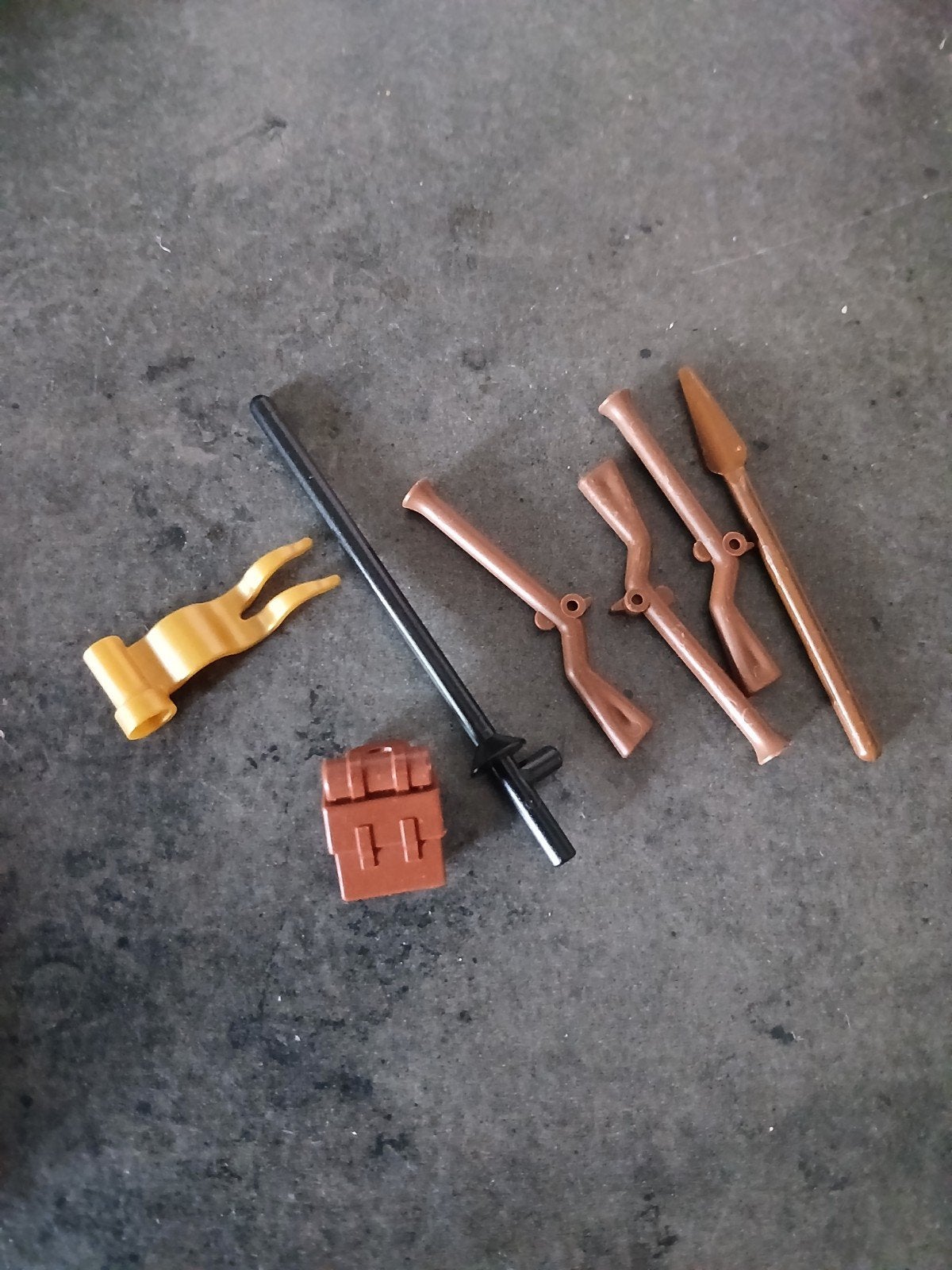 Vintage LEGO accessoires - Geweren, speer en meer, Gebruikt, Lego, Accessoire, Ophalen of Verzenden