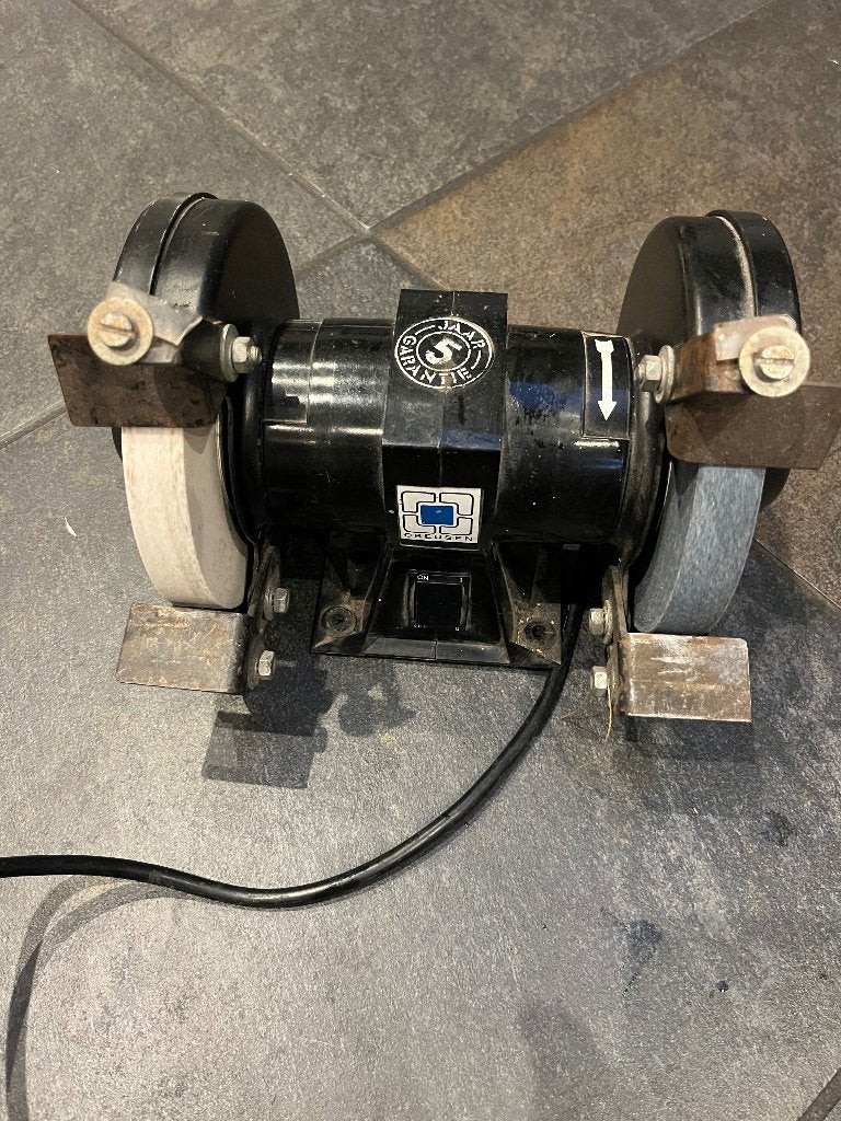 Slijpmachine, Ophalen, Gebruikt, Minder dan 700 watt, Werkbankslijpmachine