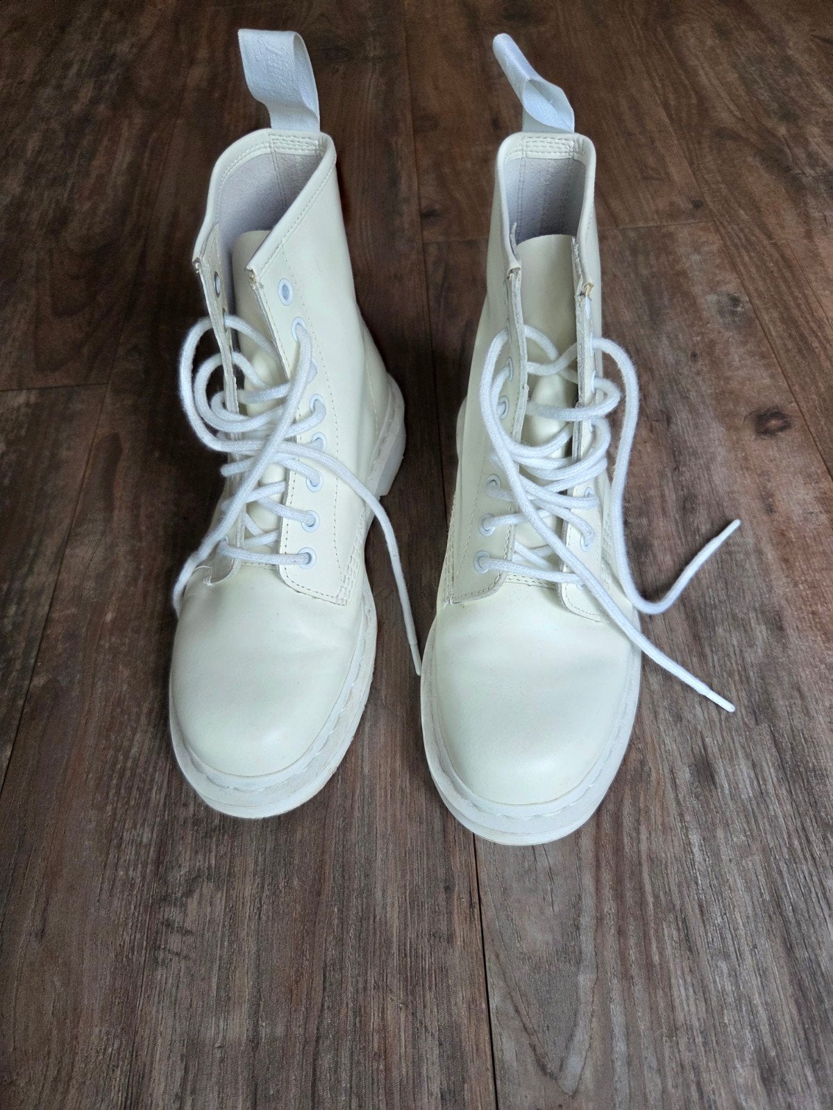 Originele Dr. Martens crèmekleurig - Maat 39, Kleding | Dames, Ophalen of Verzenden
