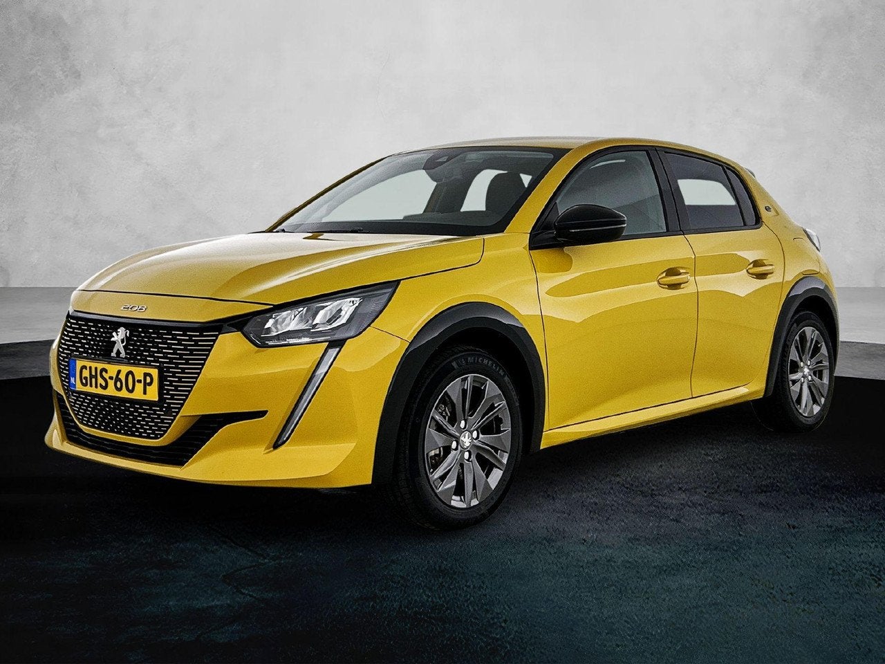 Peugeot e-208 EV Allure 50 kWh 136pk | Lage kilometerstand |, Auto's, Automaat, 136 pk, Gebruikt, Parkeersensor