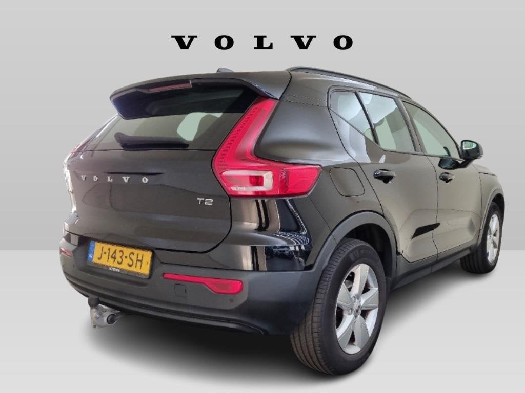 Volvo XC40 1.5 T2 Momentum Core | Trekhaak | Parkeersensoren, 12 maanden, Euro 6, Leder en Stof, Zwart