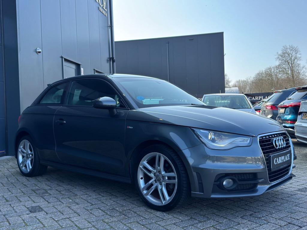 Audi A1 1.4 TFSI Pro Line S, Auto's, Audi, Euro 5, 4 cilinders, 4 stoelen, Leder en Stof