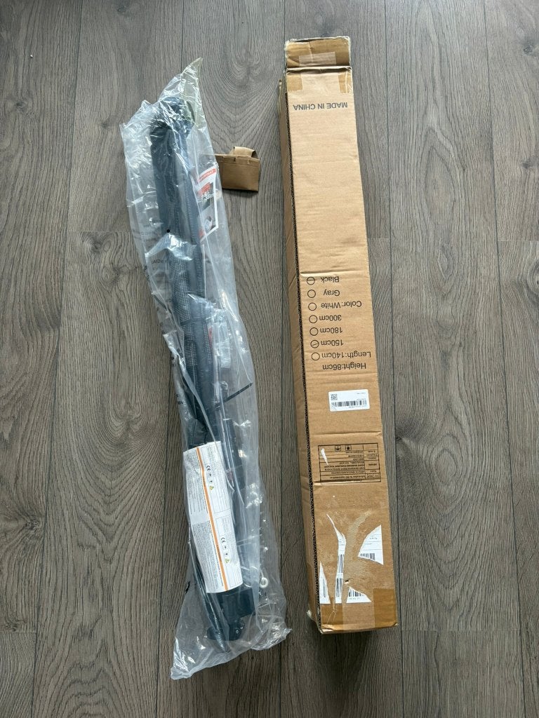 Traphekje met kattenluikje, nieuw, zwart mesh Homewell, Overige materialen, Nieuw, Oprolhekje, Ophalen of Verzenden