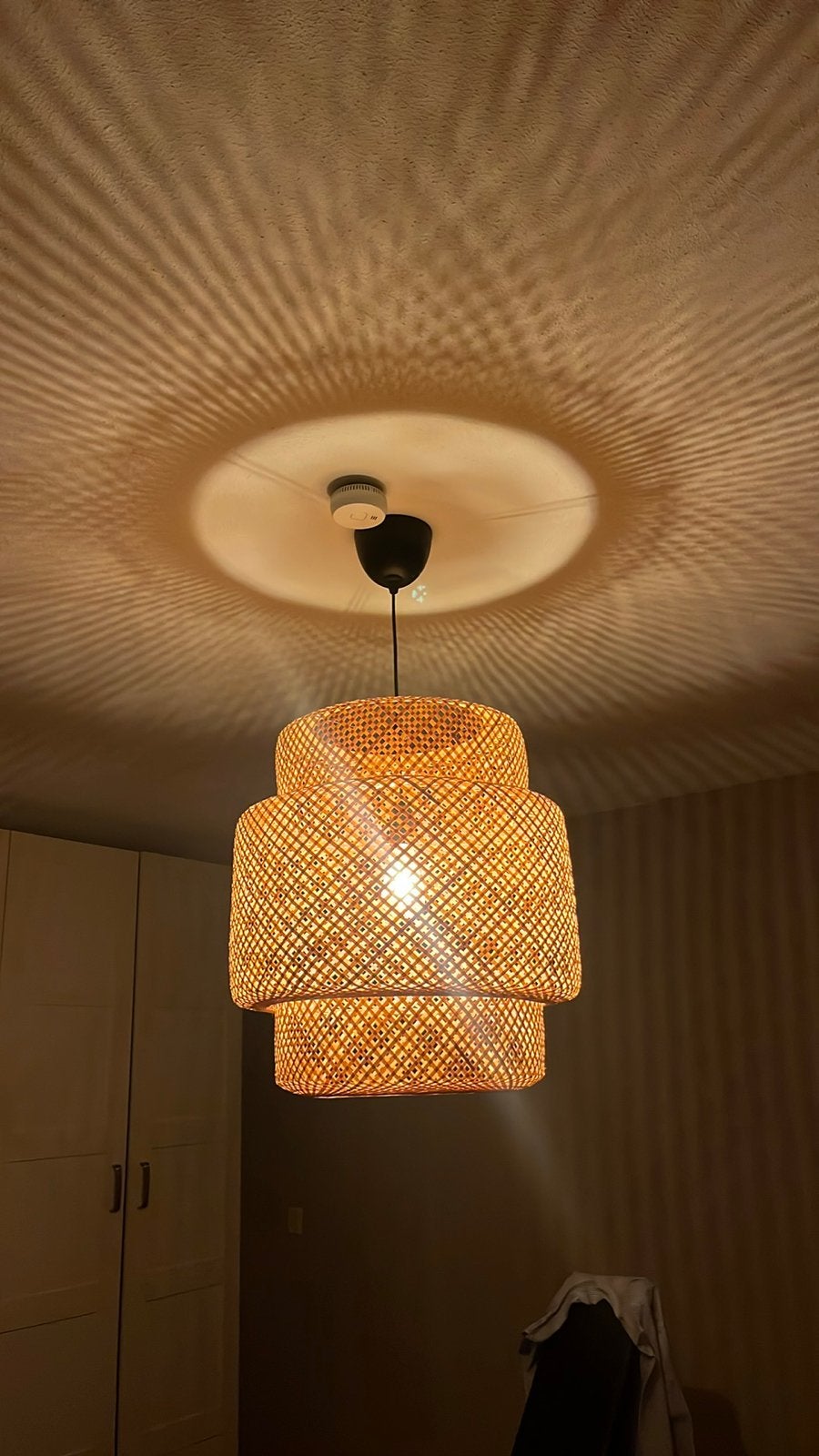 Stijlvolle bamboe hanglamp - IKEA SINNERLIG, Ophalen, Natuurlijk materiaal, Bohemian, E27 (groot)