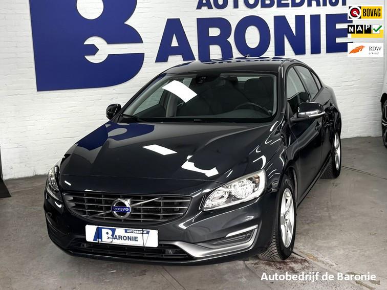 Volvo S60 1.6 T3 Momentum dealer onderhouden, Stof, Gebruikt, Zwart, 4 cilinders