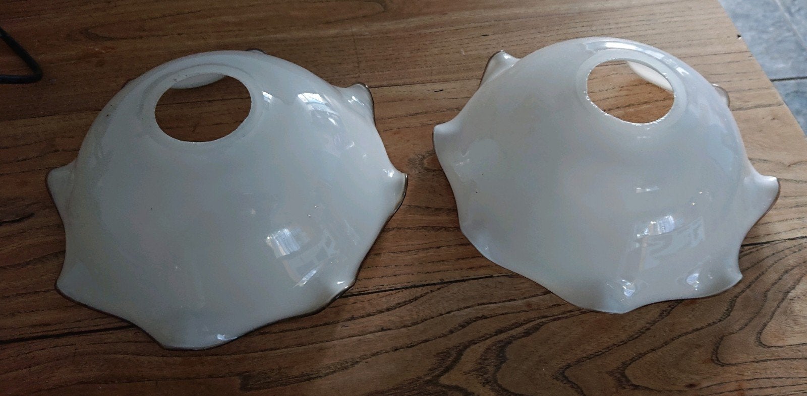 2 Prachtig retro vintage glazen lampenkappen, Huis en Inrichting, Lampen | Lampenkappen, Zo goed als nieuw, Minder dan 25 cm, Rond