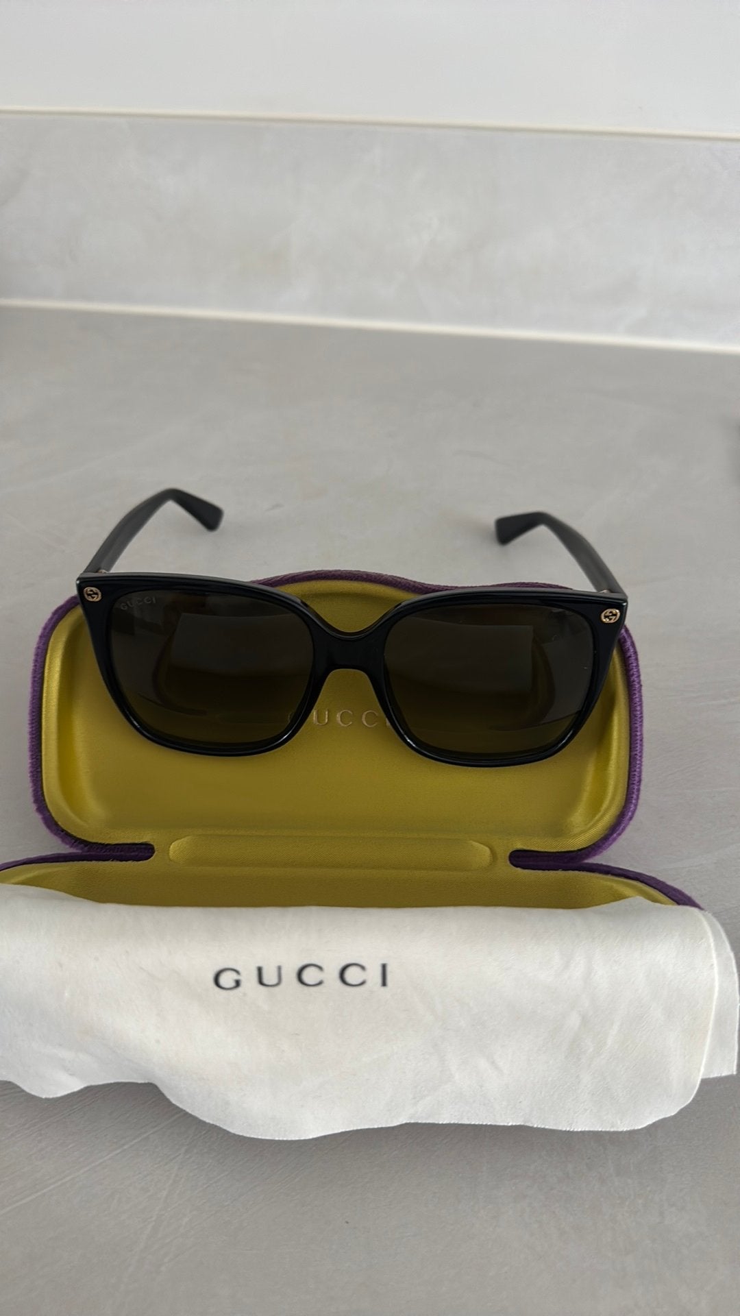 GUCCI dames zonnebril, Ophalen of Verzenden, Zo goed als nieuw, Overige merken