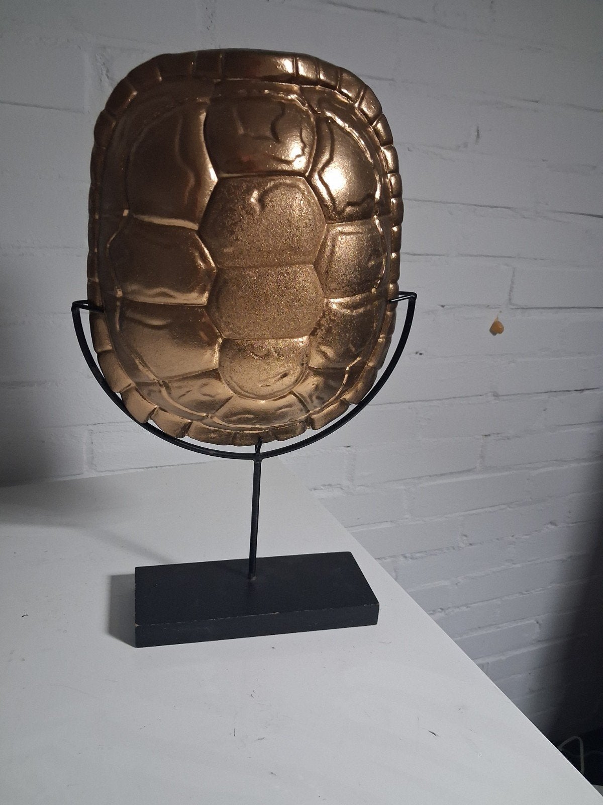 Gouden Schildpad op Standaard - Eric Kuster Stijl Decoratie, Overige materialen, Overige stijlen, Nieuw, Ophalen of Verzenden