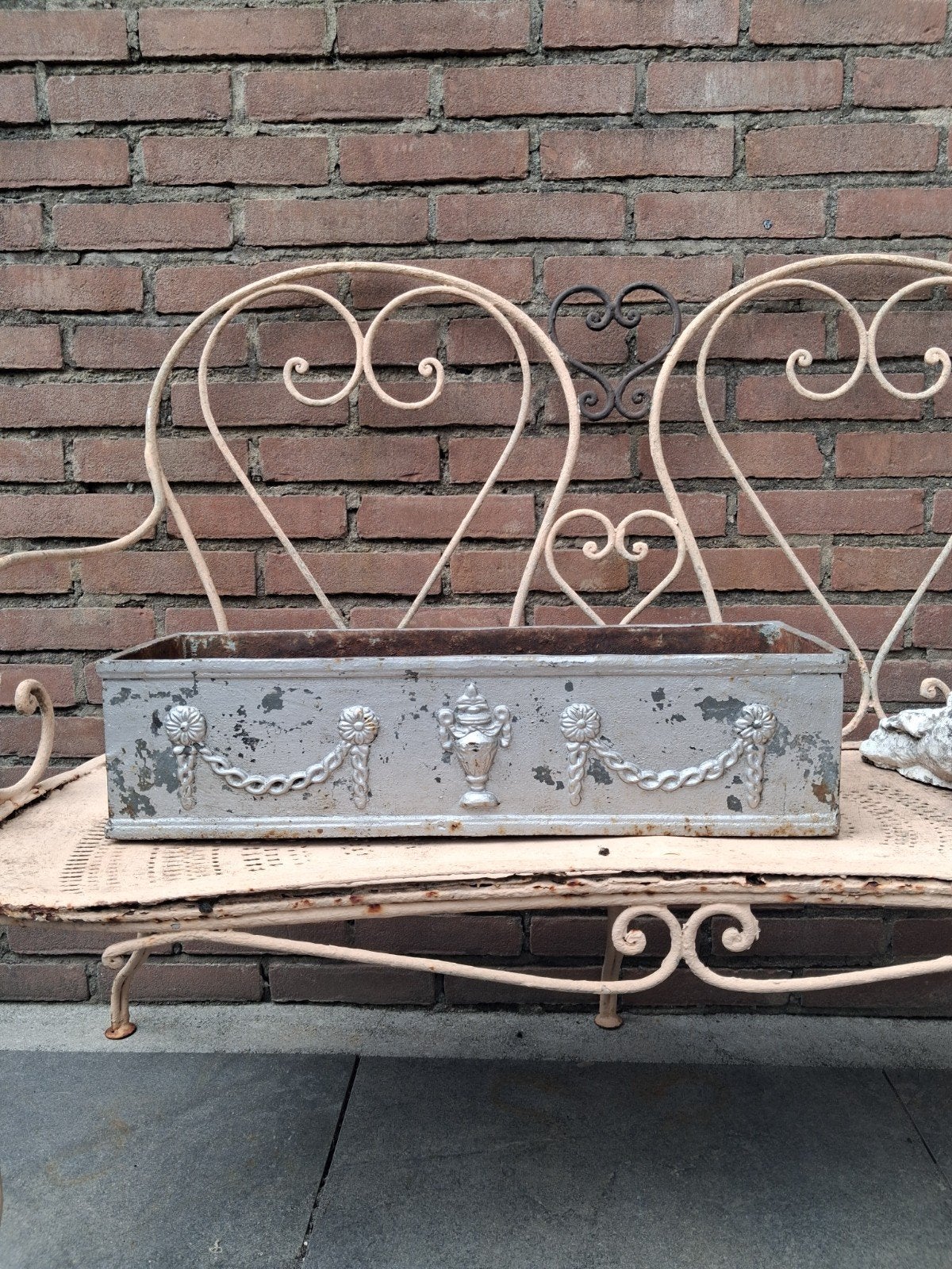 ANTIEK OUD ... FRANS GIETIJZEREN  ...  JARDINIERE, Ophalen of Verzenden