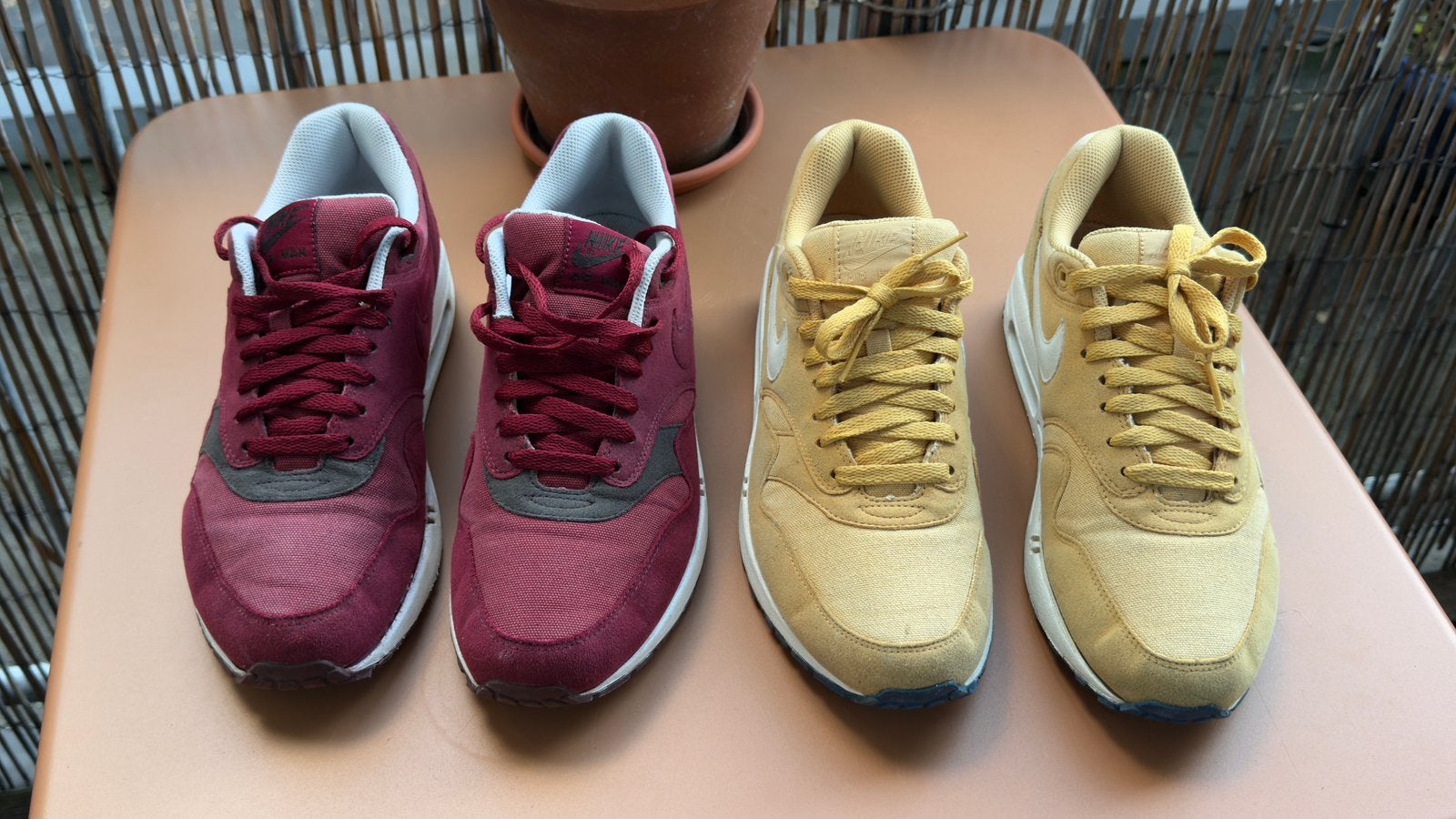 Nike Air Max 1 Honeycomb en Burgundy | EU 43, Overige kleuren, Ophalen of Verzenden, Sneakers of Gympen, Gedragen