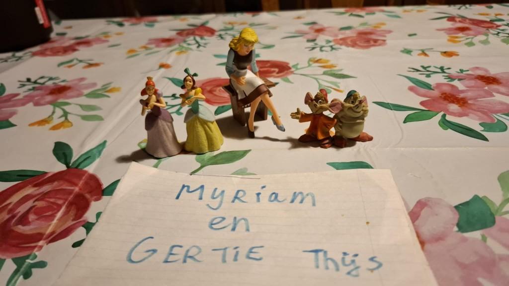 Disney Cinderella bullyland figuren, Verzamelen, Ophalen of Verzenden, Assepoester of Belle, Zo goed als nieuw, Beeldje of Figuurtje