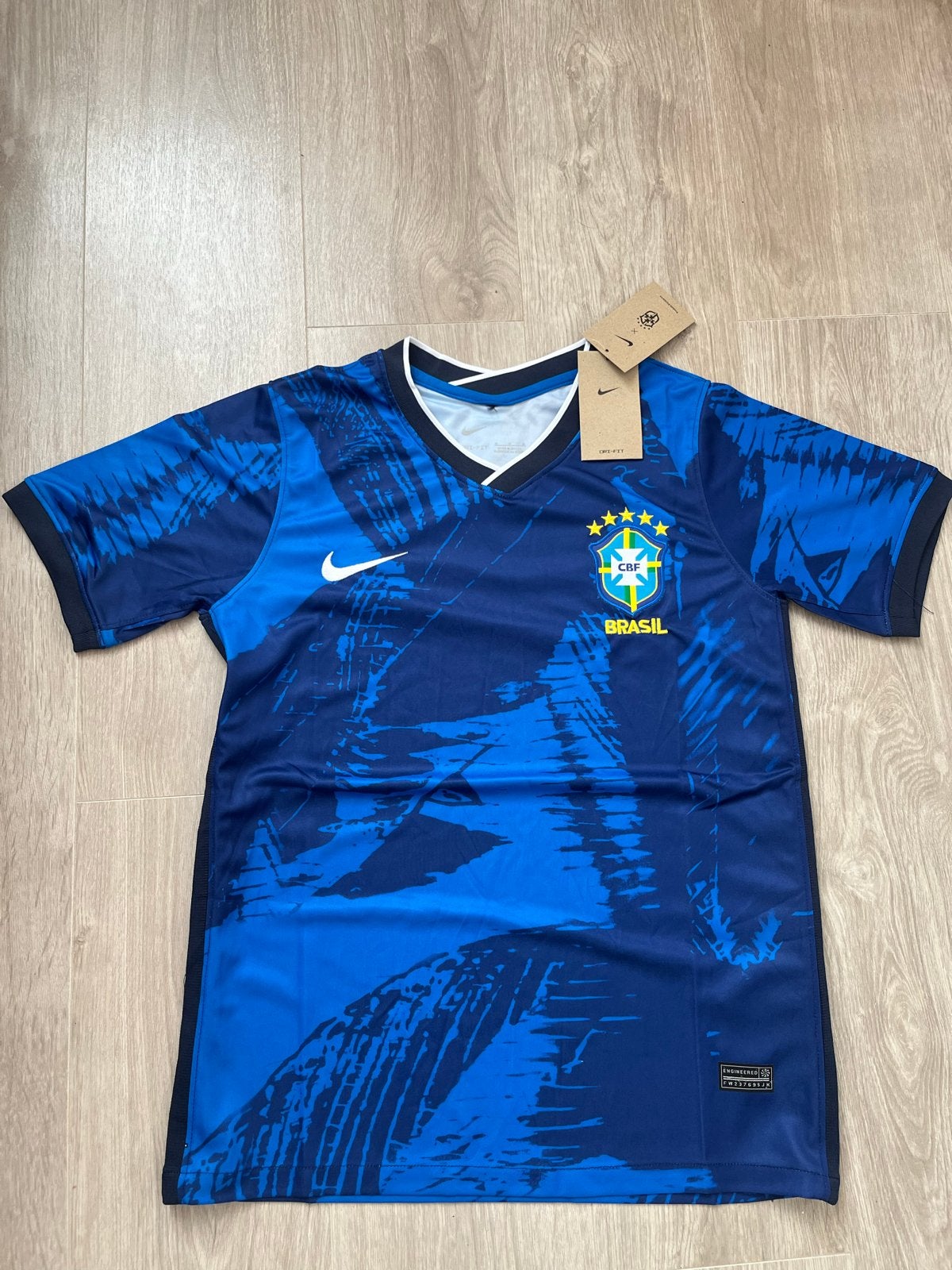 Nike Brazilië Thuisshirt 2022/2023 Maat M Nieuw, Maat M, Ophalen of Verzenden, Nieuw, Shirt