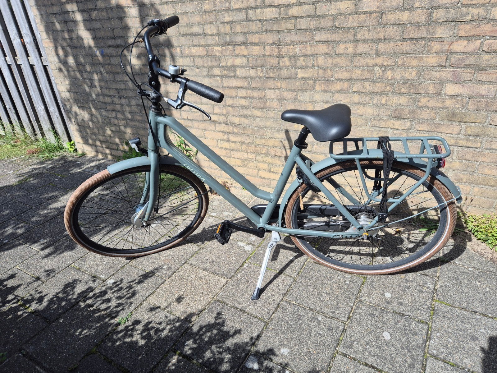 Cortina Foss Damesfiets - Zo goed als nieuw, 53 tot 56 cm, Velgrem, (Extra) lage instap, Zo goed als nieuw