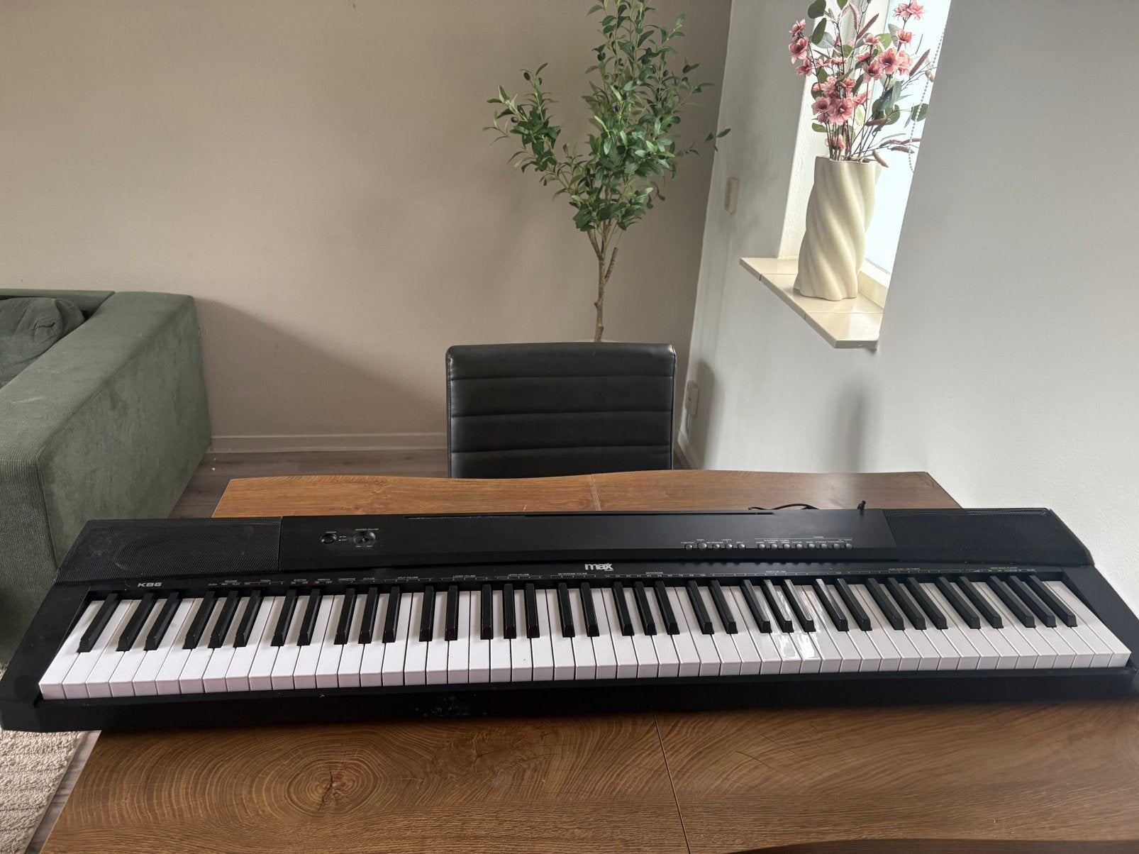 MAX KB6 Digitale Piano - 88 Aanslaggevoelige Toetsen, Ophalen, Zwart, Digitaal, Zo goed als nieuw