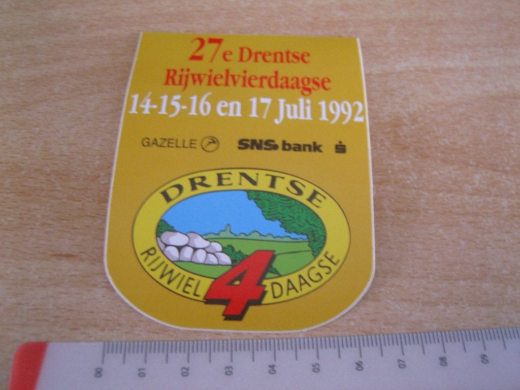 sticker 27e Drentse Rijwiel Vierdaagse '92 Gazelle SNS BANK*, Ophalen of Verzenden, Zo goed als nieuw