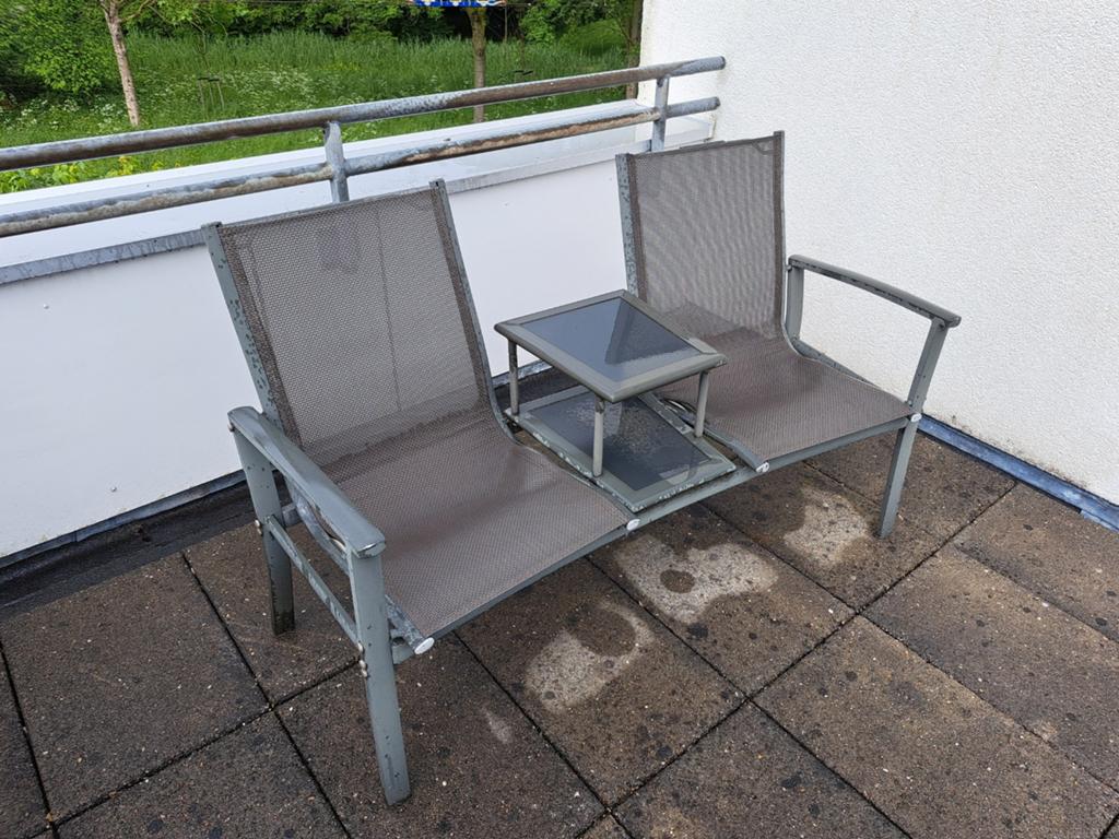 Buitenbankje met tafeltje - ideaal voor balkon/tuin, Ophalen, Gebruikt, Metaal