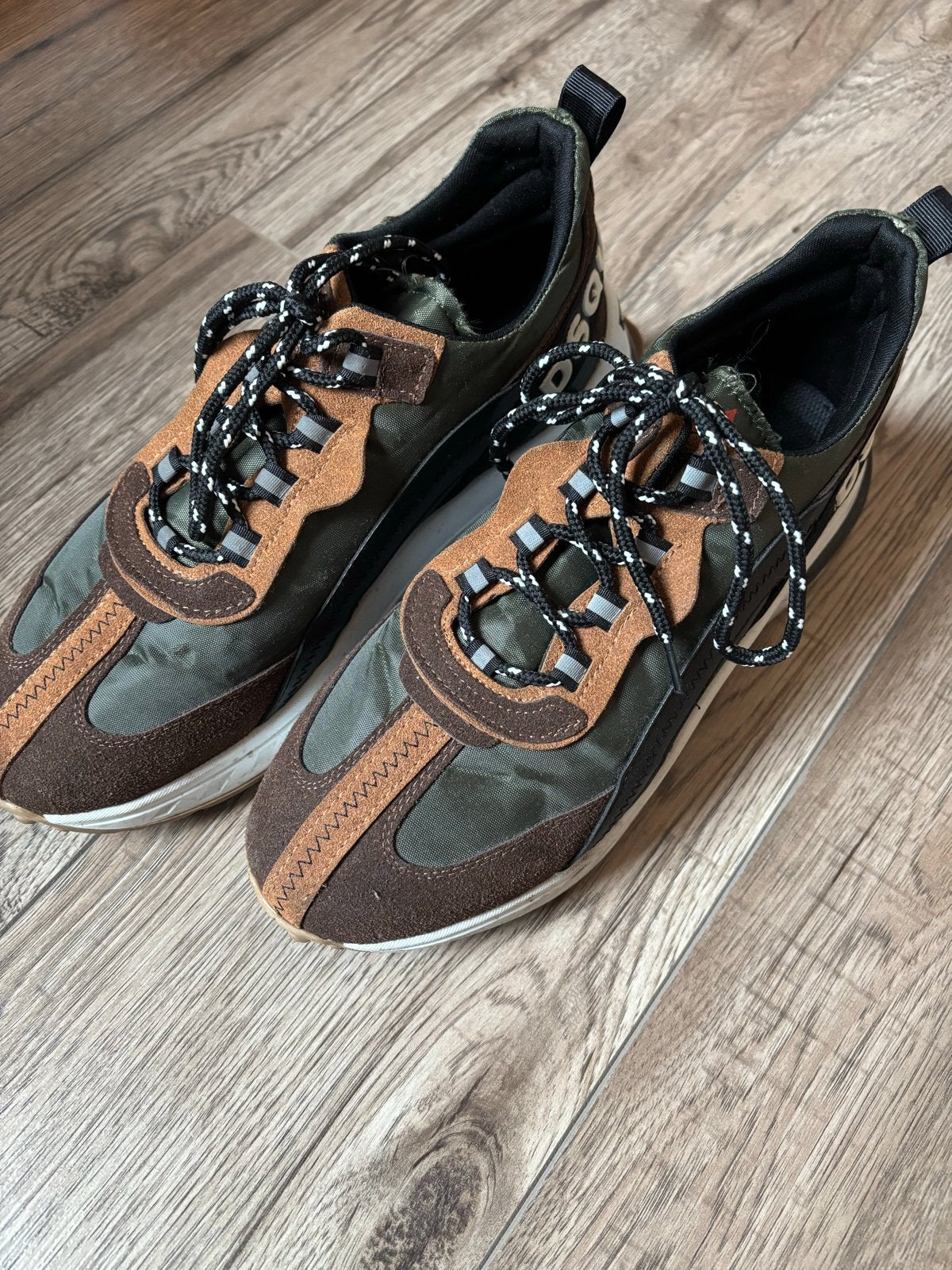 DSQUARED2 Sneakers - Zo goed als nieuw, Kleding | Heren, Ophalen, Bruin, Sneakers of Gympen, Zo goed als nieuw