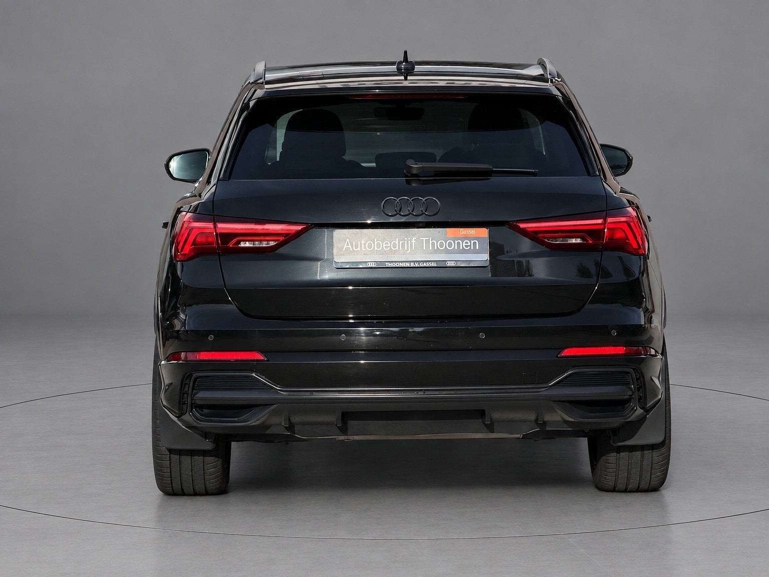 Audi Q3 35 TFSI S-Line |20"| trekhaak | keyless | pano | cam, 15 km/l, Euro 6, 4 cilinders, 1505 kg