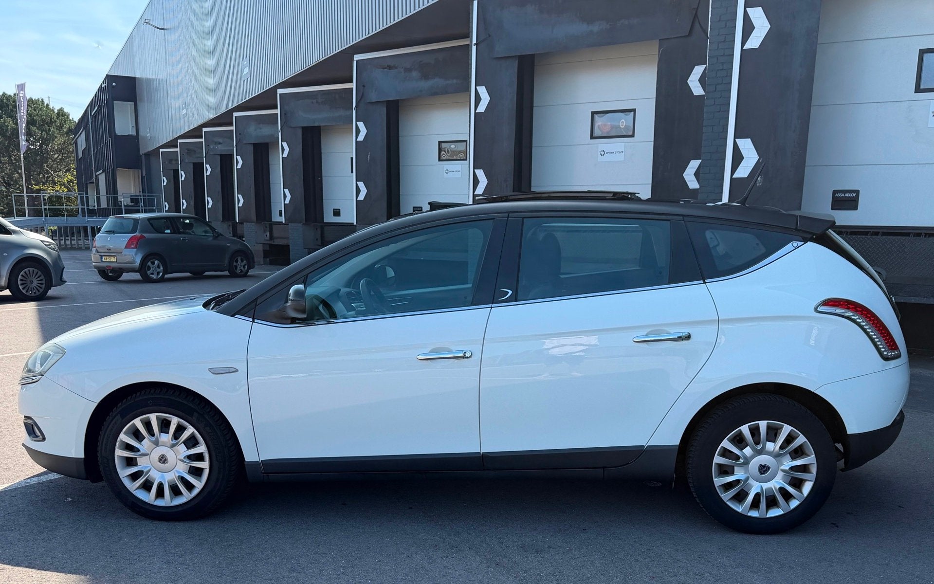 Lancia Delta 1.4-16V Argento PANORAMADAK/XENON/AIRCO, Voorwielaandrijving, Euro 5, Stof, Gebruikt