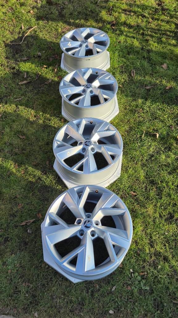 Skoda Kodiaq "Triglav" Velgen 19" 5x112  --> GEEN SCHADE, Auto-onderdelen, Gebruikt, 255 mm, Velg(en), Zomerbanden