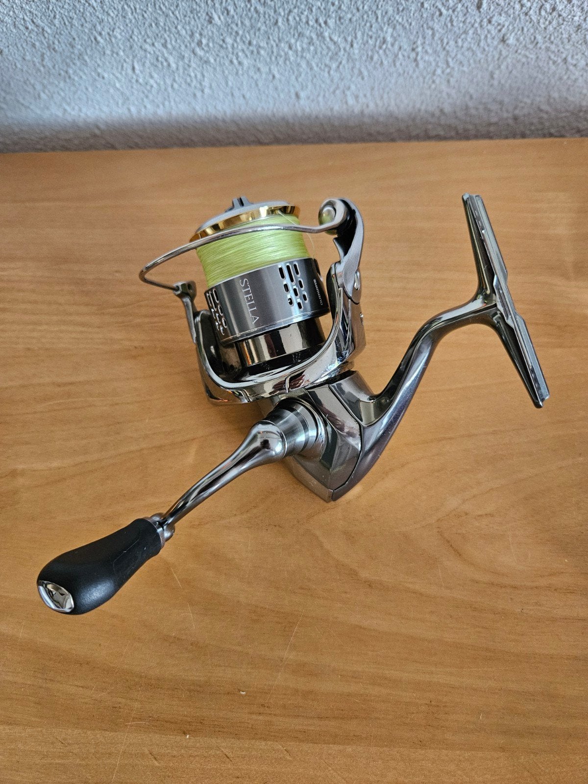Shimano Stella 1000 J Molen, Watersport en Boten, Hengelsport | Roofvissen, Ophalen of Verzenden, Zo goed als nieuw, Molen