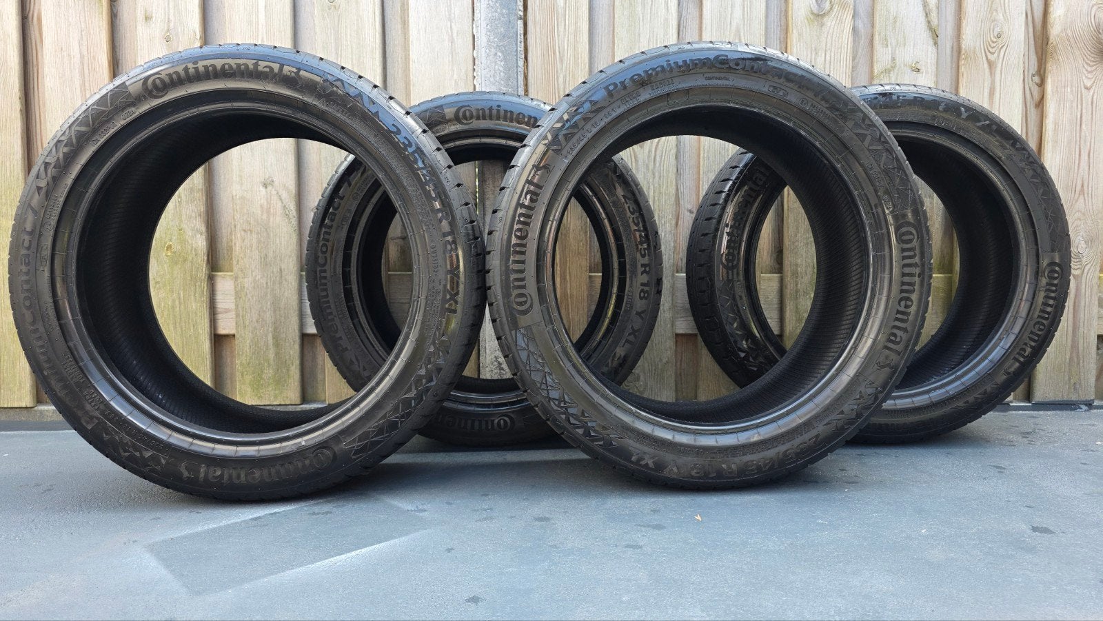 Mooie zomerset Continental 235 45 18 PremiumContact 7, Auto-onderdelen, Banden en Velgen, 18 inch, Gebruikt, Ophalen of Verzenden