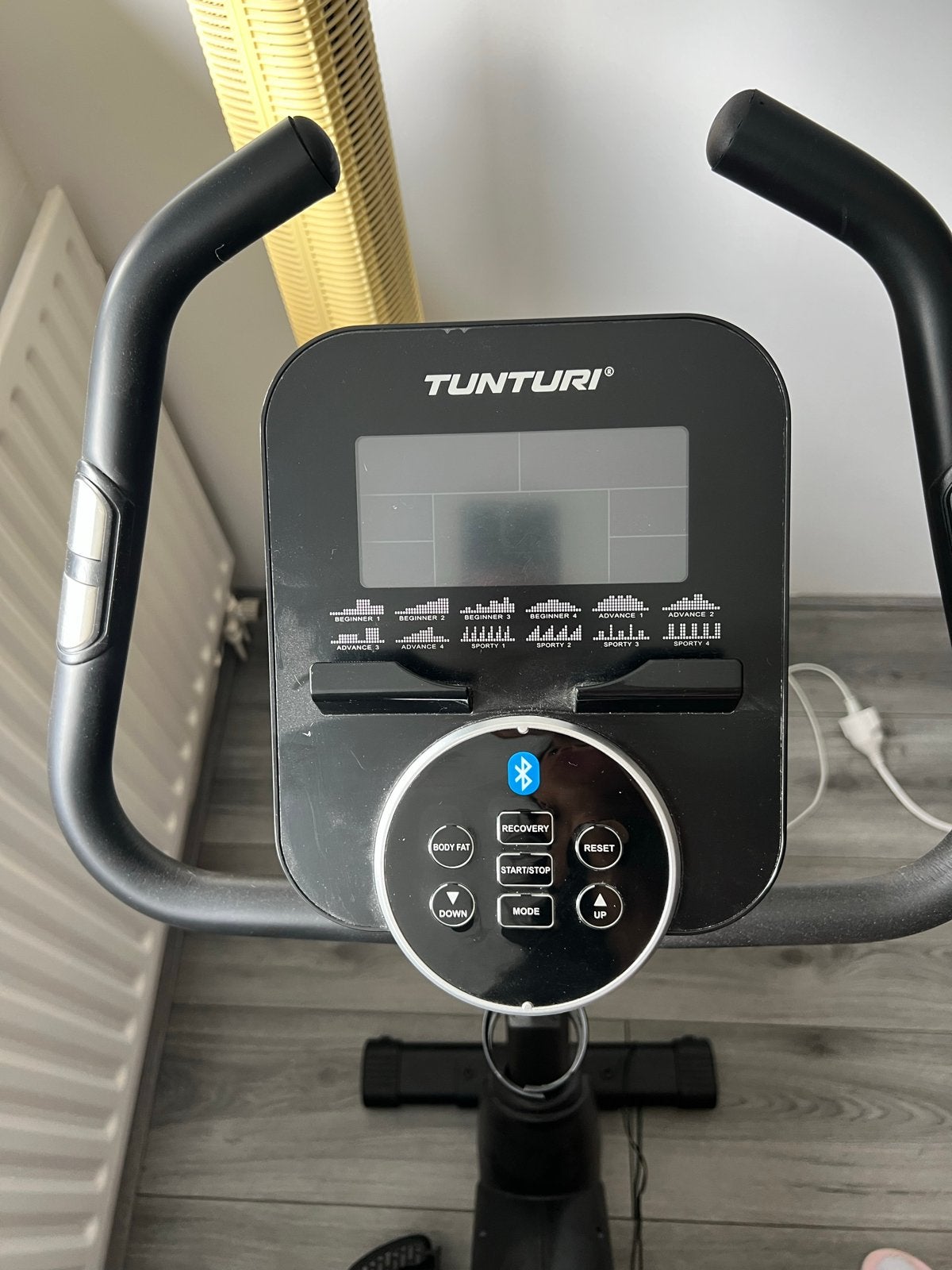 Tunturi FitCycle 50i Fietstrainer – Zo goed als nieuw, Sport en Fitness, Fitnessapparatuur, Zo goed als nieuw, Hometrainer, Benen