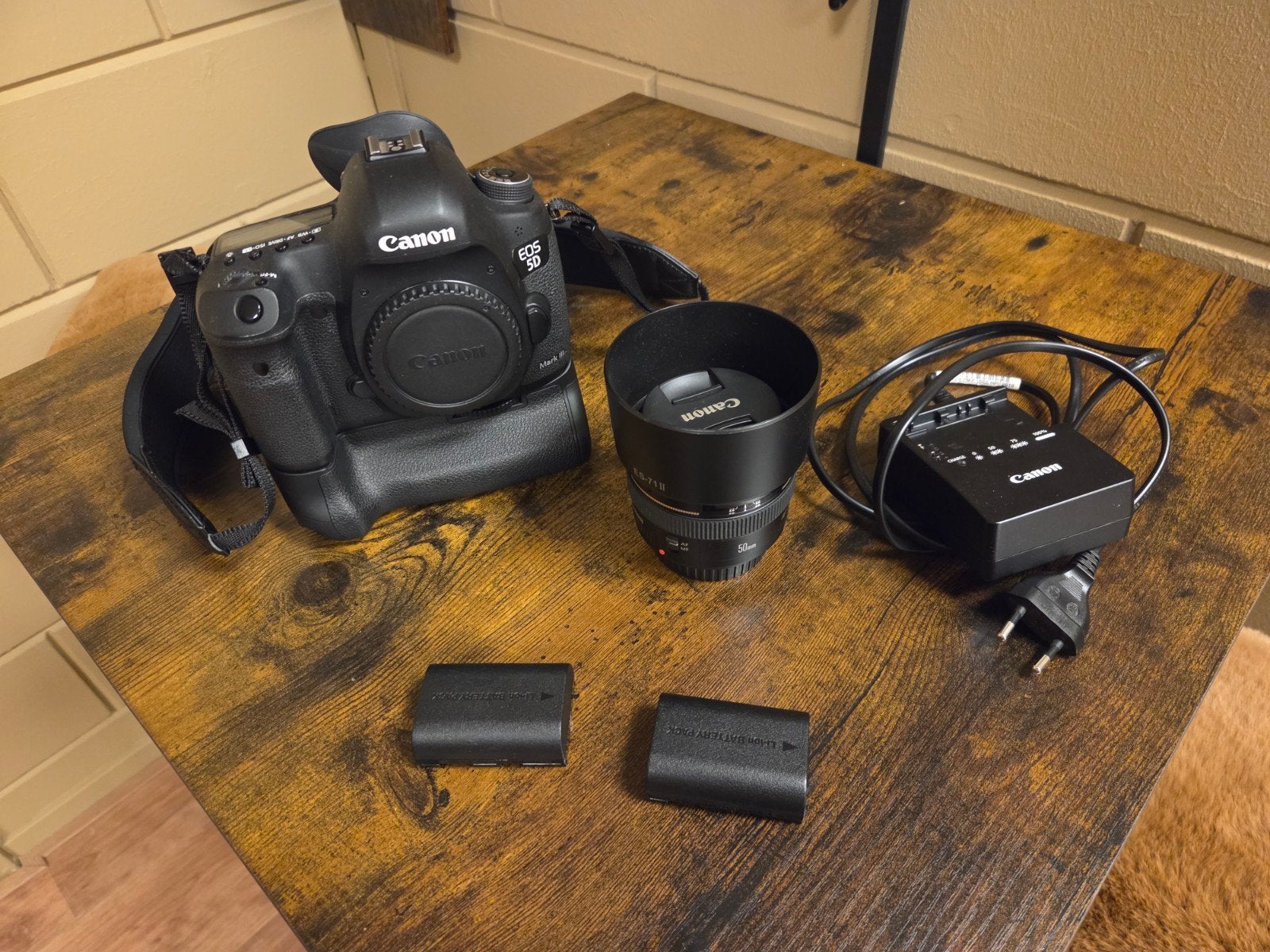 Canon 5d mark III met bodygrip en 50mm canon lens, Ophalen, Spiegelreflex, Canon, Zo goed als nieuw