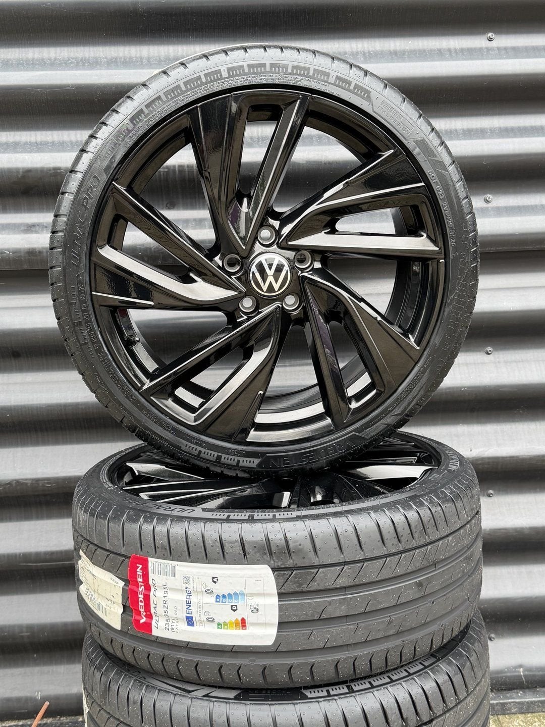 19” Ori Adelaide VW Caddy Golf 7 8 GTI GTD velgen NWE Banden