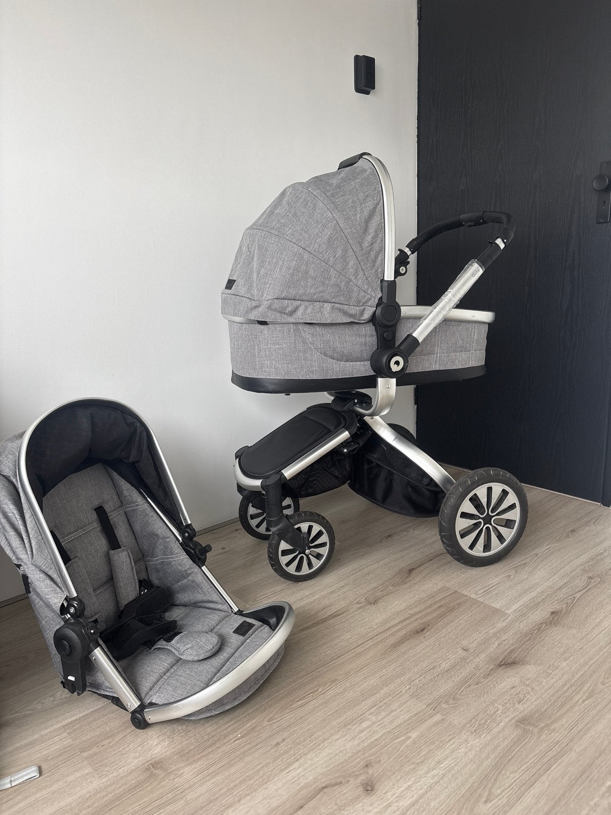 Nette kinderwagen met reiswieg en zitje, Gebruikt, Combiwagen, Met reiswieg, Ophalen