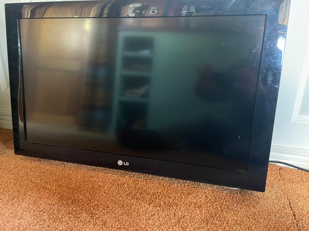 Breedbeeld televisie, 50 Hz, Ophalen of Verzenden, Zo goed als nieuw, 100 cm of meer