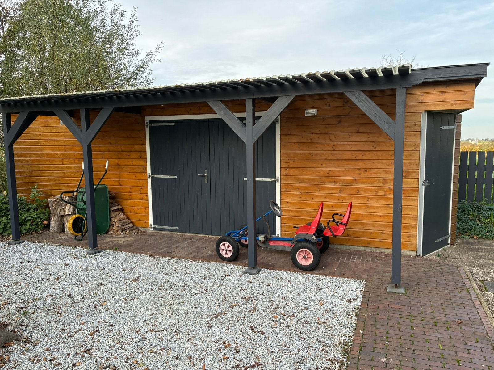 Schuur - gratis op te halen, Tuin en Terras, Tuinhuizen, Ophalen, Gebruikt, Schuur, 2 ramen