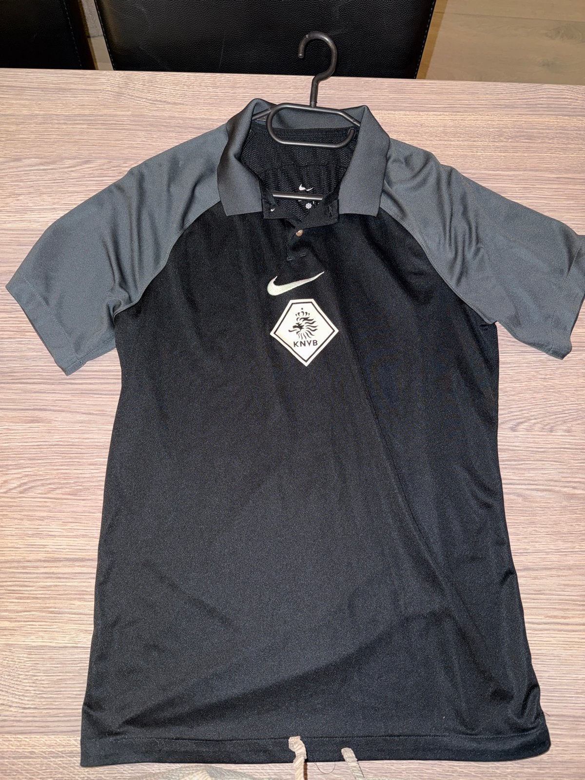 KNVB Nike Dri-FIT Polo Maat M Zwart/Grijs, Maat 48/50 (M), Zwart, Ophalen of Verzenden, Zo goed als nieuw
