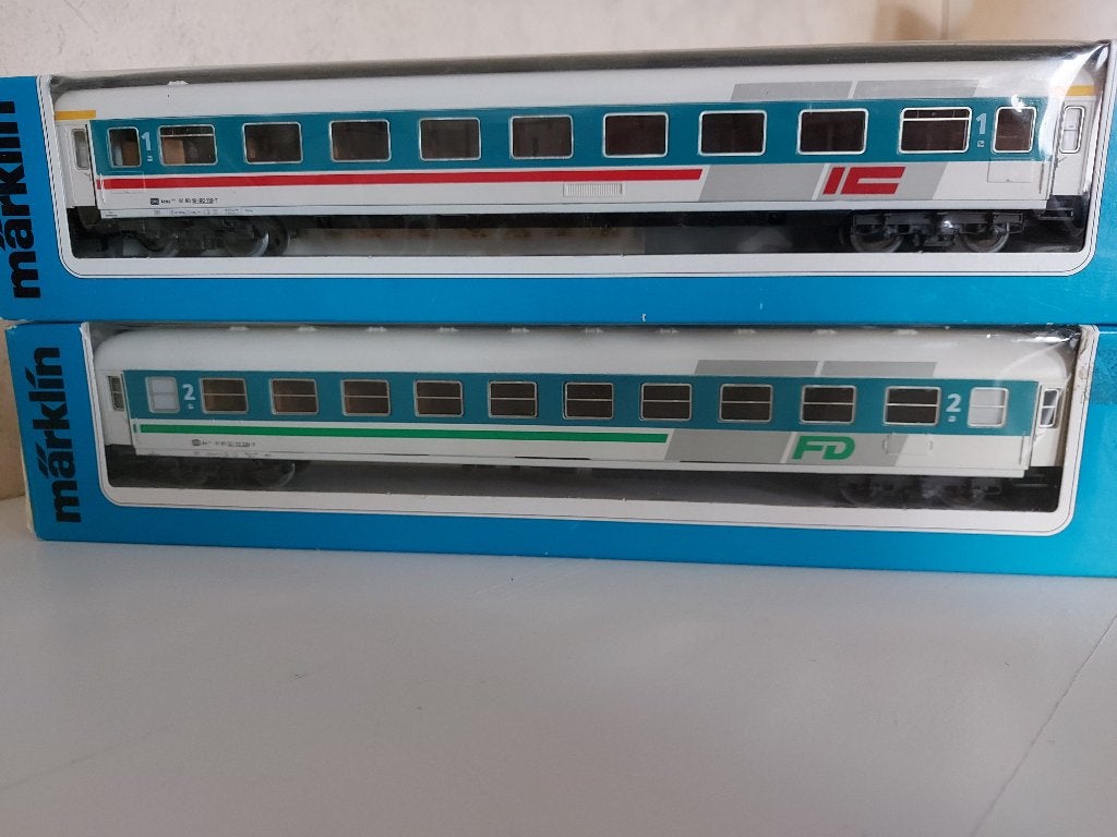 2 Marklin personenwagons van de DB, Hobby en Vrije tijd, Wisselstroom, Ophalen of Verzenden, Märklin, Nieuw
