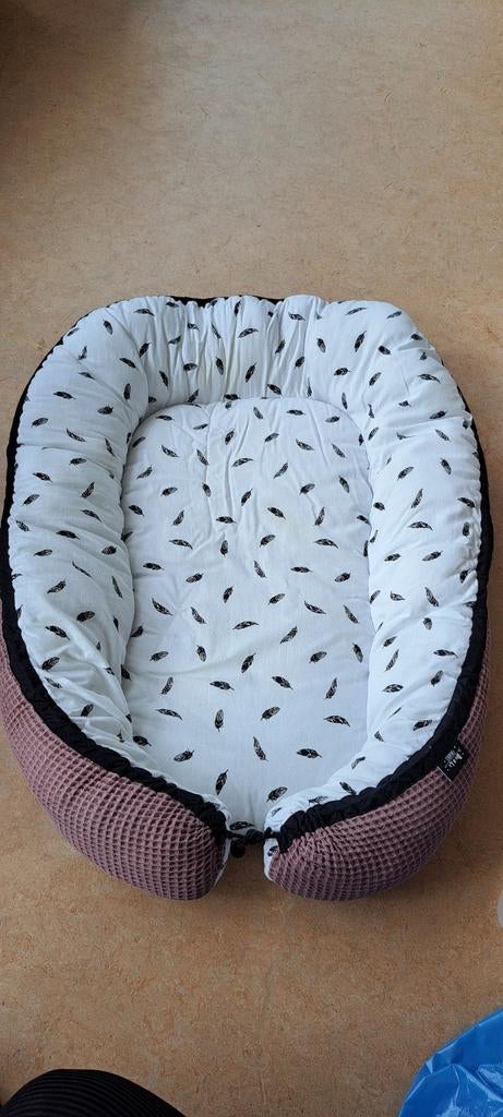Babynestje roze met veertjes - uitbreidbaar, Kinderen en Baby's, Babywiegjes en Ledikanten, Ophalen of Verzenden, Gebruikt, Overige typen