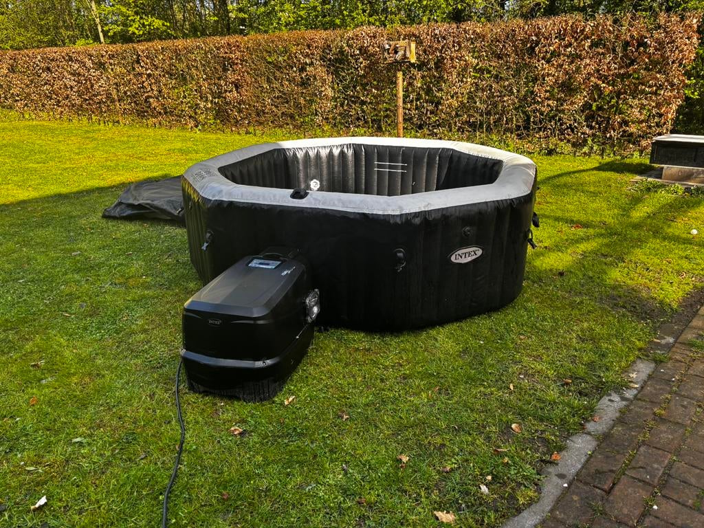 Jacuzzi, Ophalen, Zo goed als nieuw