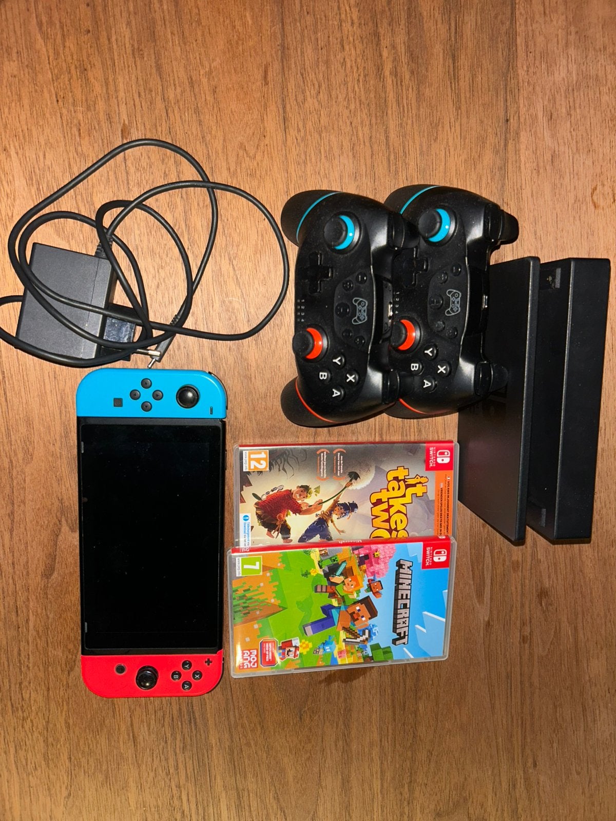 Nintendo Switch 1 inclusief 3 games + controllers + case, Spelcomputers en Games, Met games, Met 2 controllers, Ophalen of Verzenden