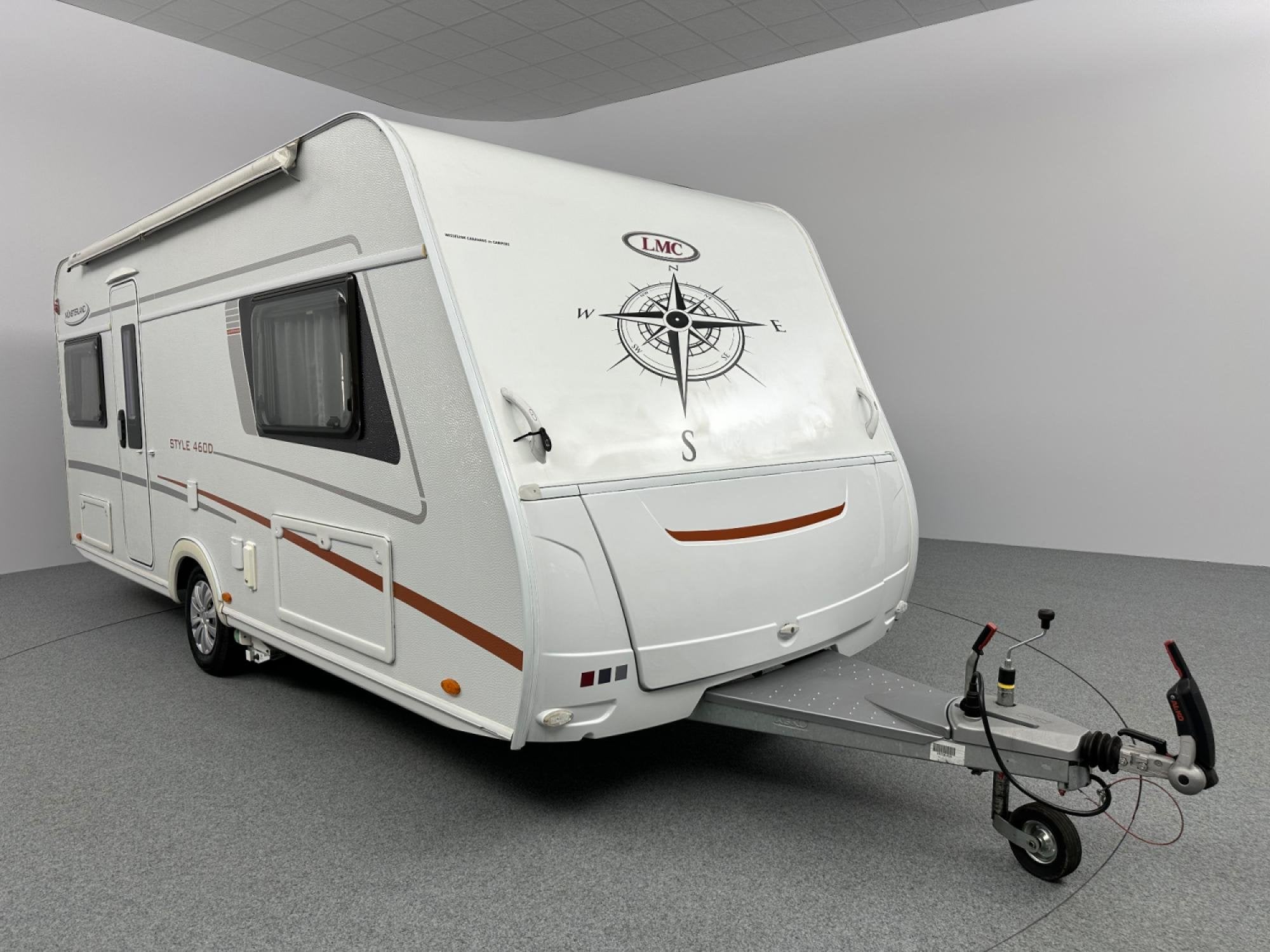 LMC Style 460 D Zakluifel met zijwanden Mover, Rondzit, Bedrijf, Hordeur, 4 tot 5 meter