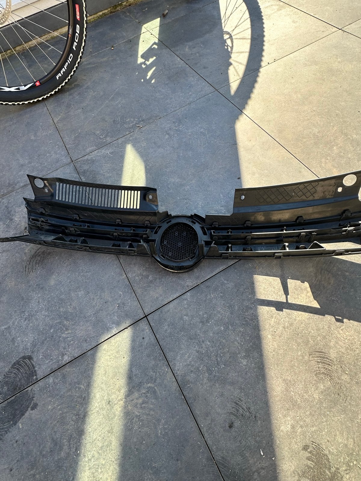 Grille Golf 6 (2009) origineel, Gebruikt, Ophalen of Verzenden, Bumper, Volkswagen