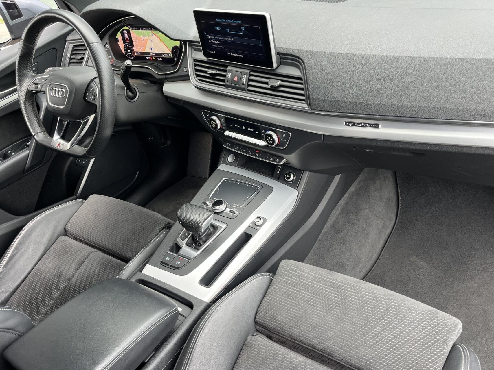 Audi Q5 55 TFSI E 367PK S-LINE TREKHAAK+KEYLESS+MATRIX+LUCHT, Automaat, 4 cilinders, Plug-in hybride, Bedrijf
